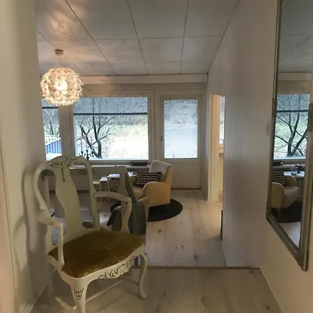 Apartamento Tyylikaes Rivitaloasunto Lohjalla *