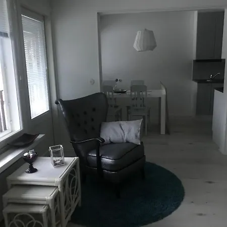Tyylikaes Rivitaloasunto Lohjalla Apartment *