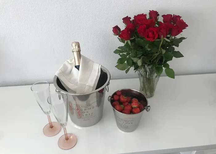 Tyylikaes Rivitaloasunto Lohjalla 公寓 *