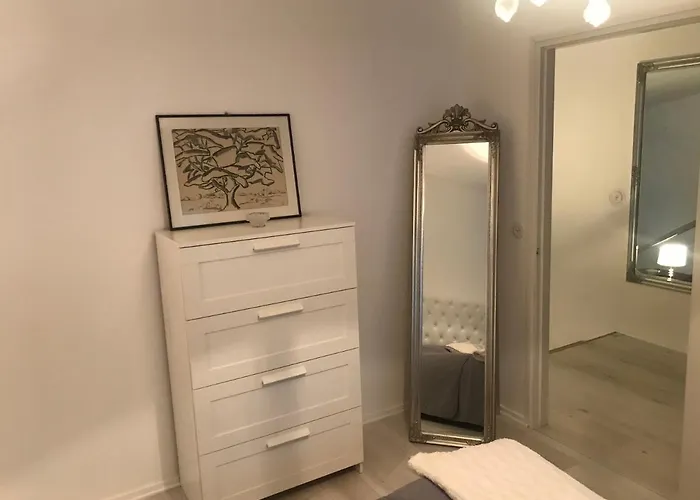 Tyylikaes Rivitaloasunto Lohjalla